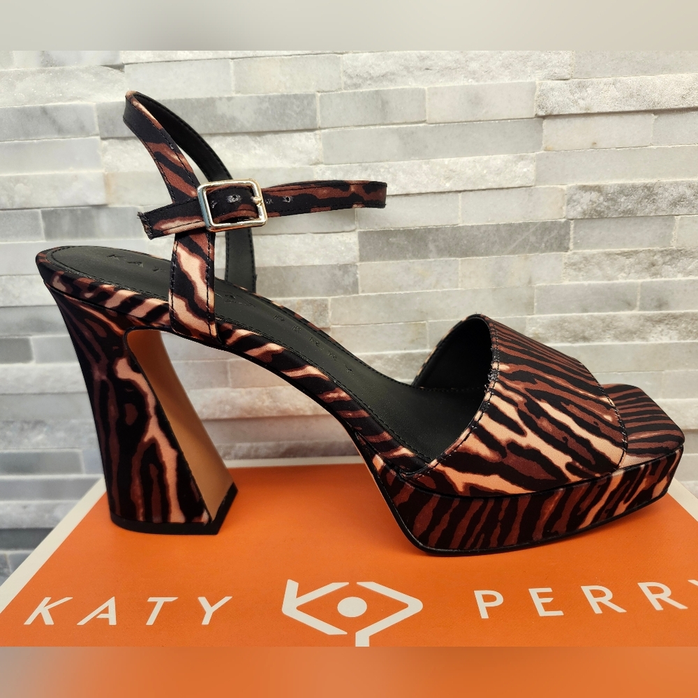 Katy Perry Tiger Print Satin Platform Heels Sandals Size 9.5 NWT - Picture 7 of 9